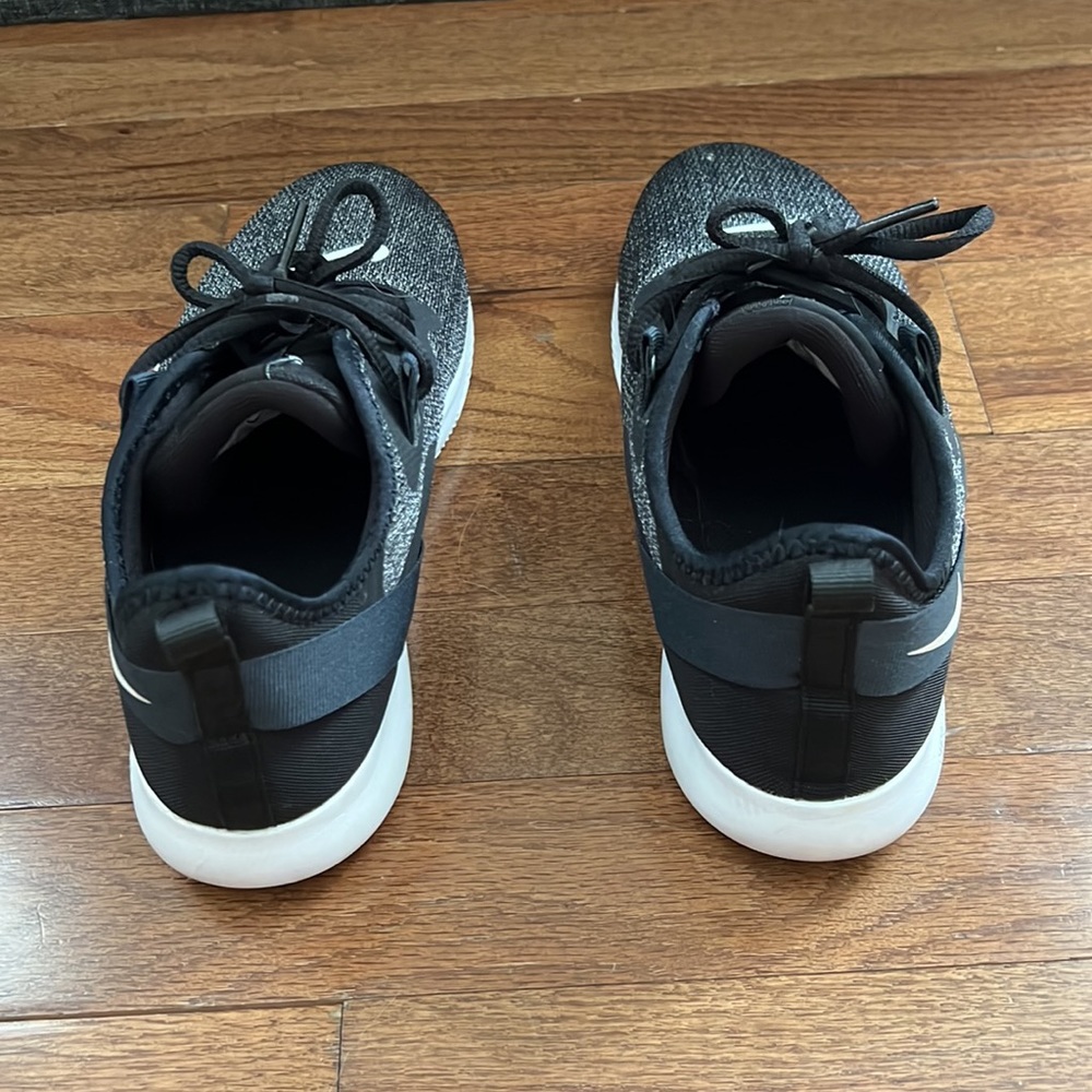 Women’s Nike Flex TR9 Black & White Size 7.5 - Picture 4 of 8